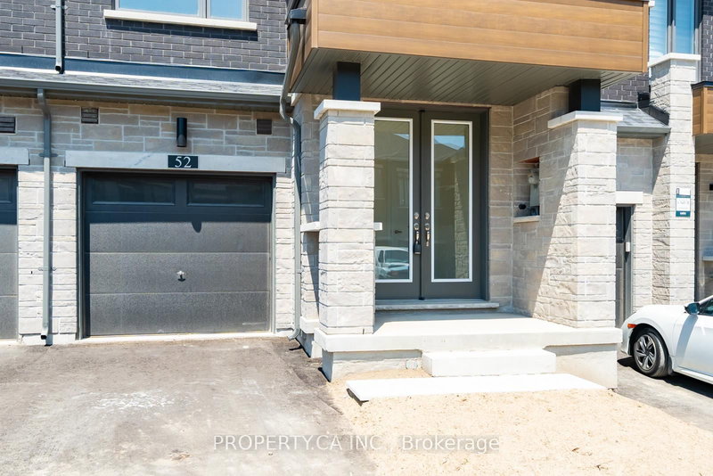 TH20-03 - 52 Rumi Crt, Vaughan, L6A 5E5 | Image 2