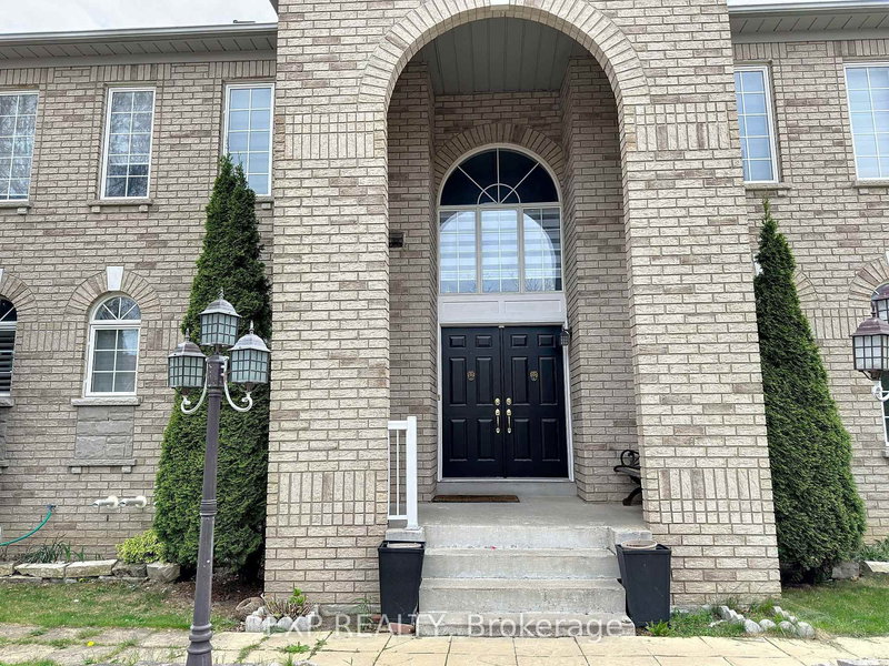 129 Ledge Rock Dr E, Vaughan, L4H 2G7 | Image 2