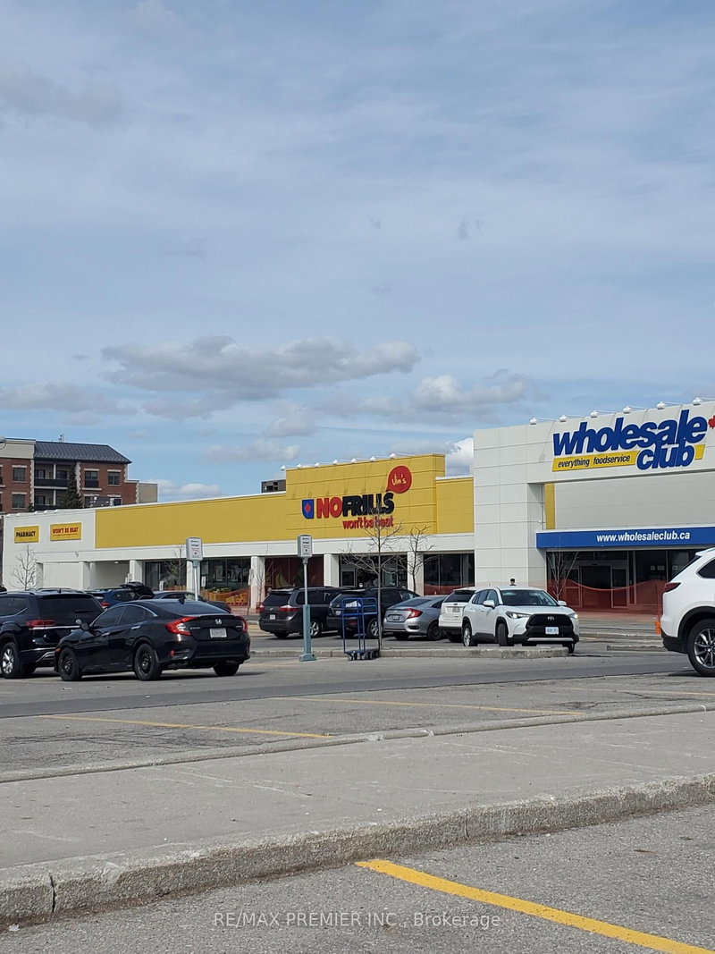 202 - 10909 Yonge St, Richmond Hill, L4C 3E3 | Image 2