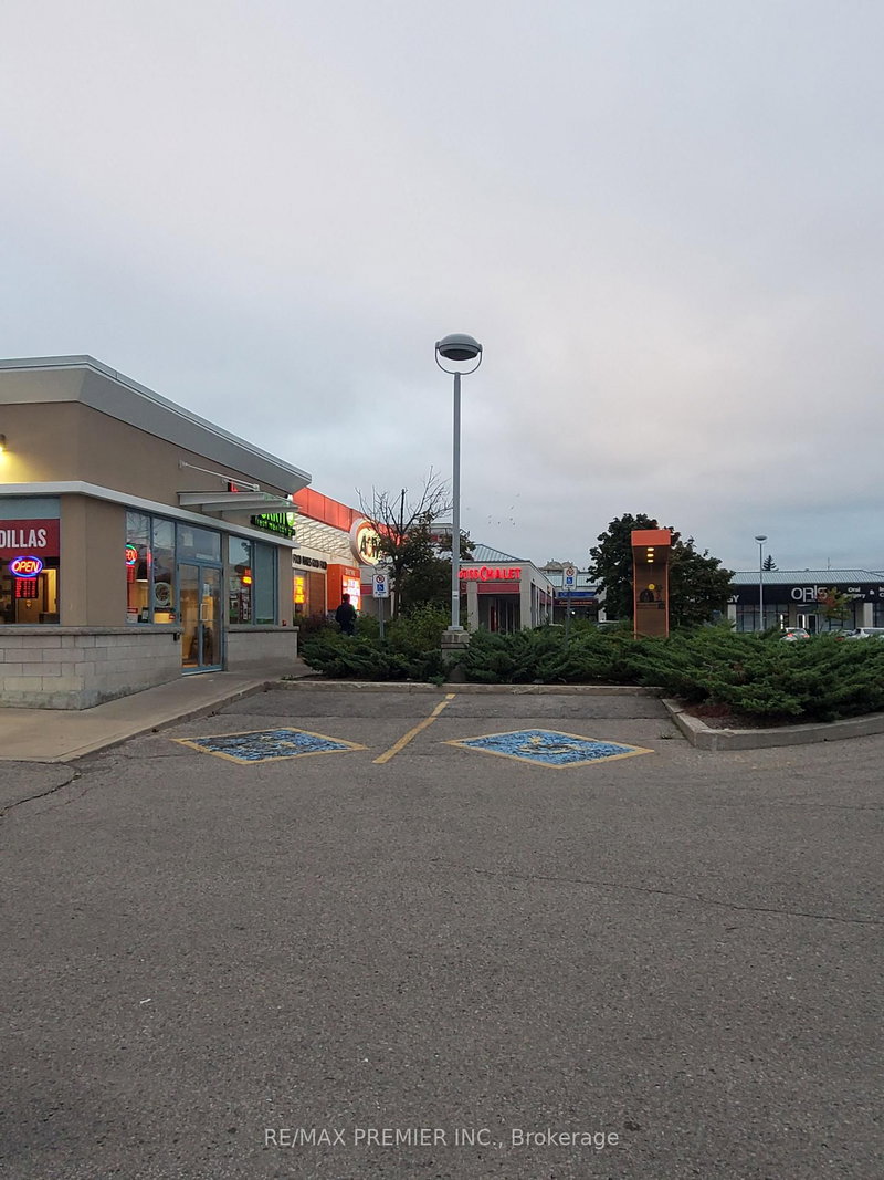 202 - 10909 Yonge St, Richmond Hill, L4C 3E3 | Image 3