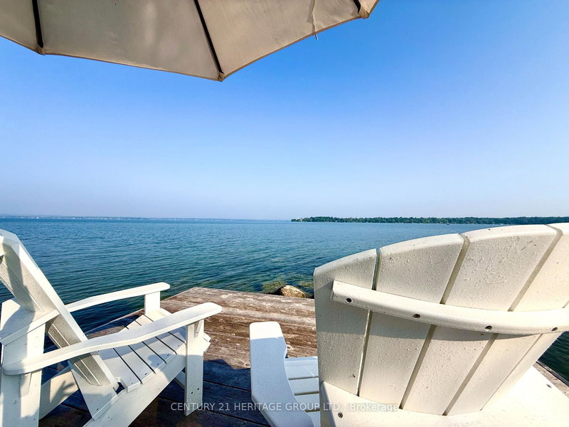 911 Lake Dr N, Georgina, L4P 3E9 | Image 2