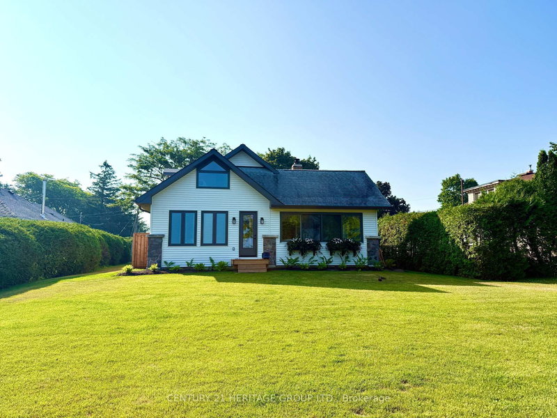 911 Lake Dr N, Georgina, L4P 3E9 | Image 3