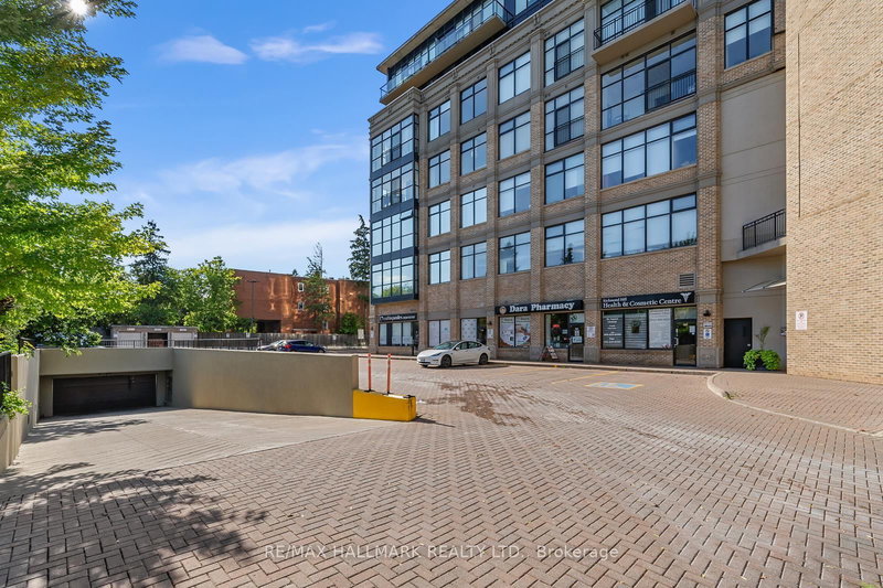 403 - 10376 Yonge St, Richmond Hill, L4C 3B8 | Image 3