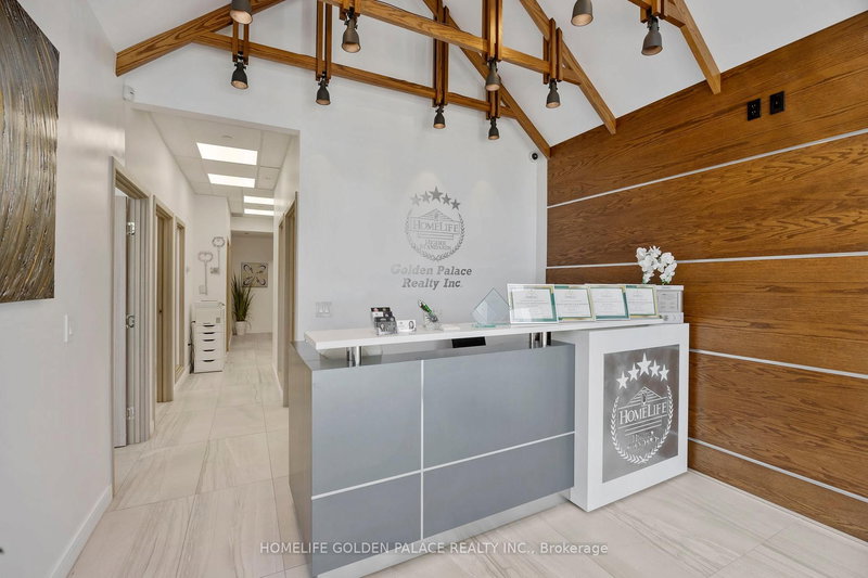 A7 - 9610 Yonge St, Richmond Hill, L4C 1V6 | Image 3