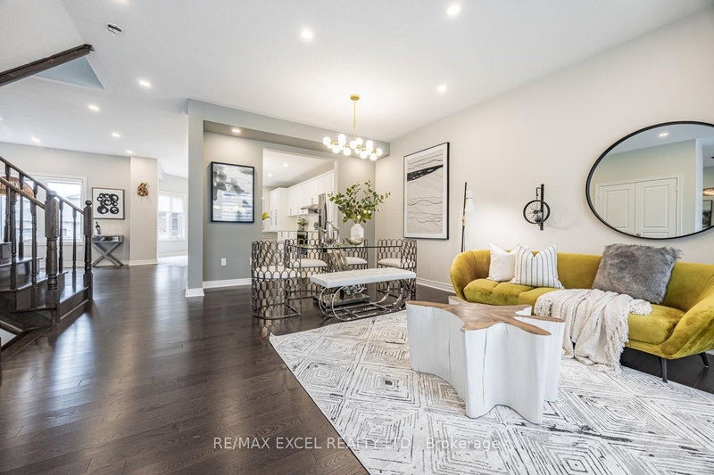 77 Sunnyside Hill Rd, Markham, L6B 0Z8 | Image 3