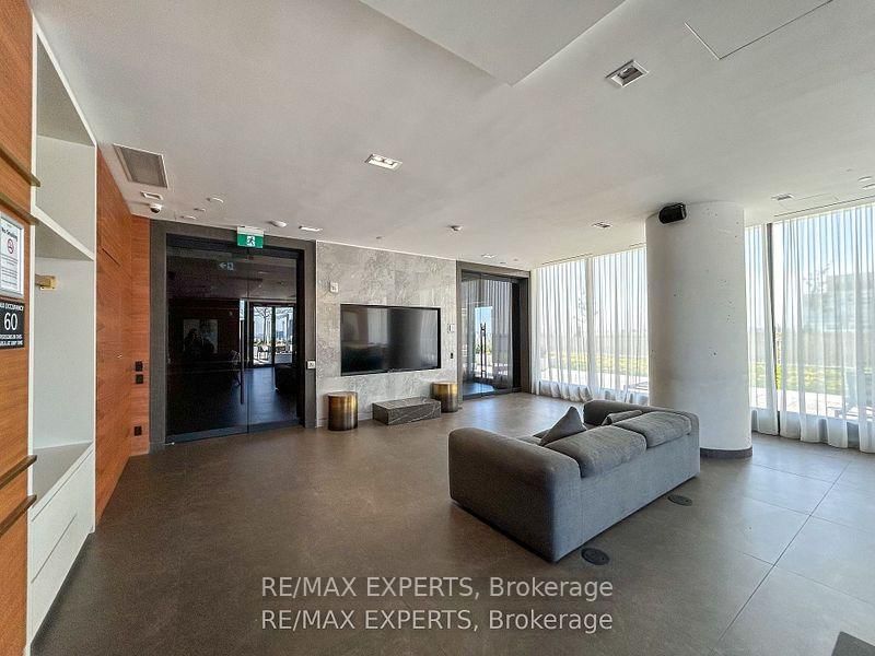 TH05 - 9 Buttermill Ave W, Vaughan, L4K 0M5 | Image 3