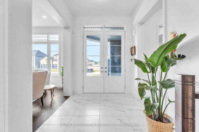 32 Bellflower Crescent — photo 5
