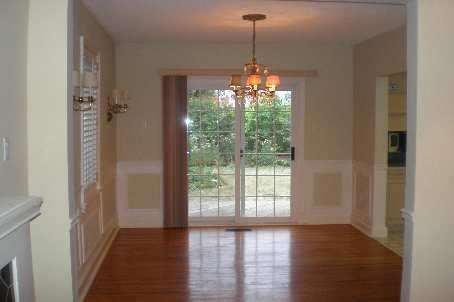 420 Elmwood Ave, Richmond Hill, L4C1M3 | Image 2