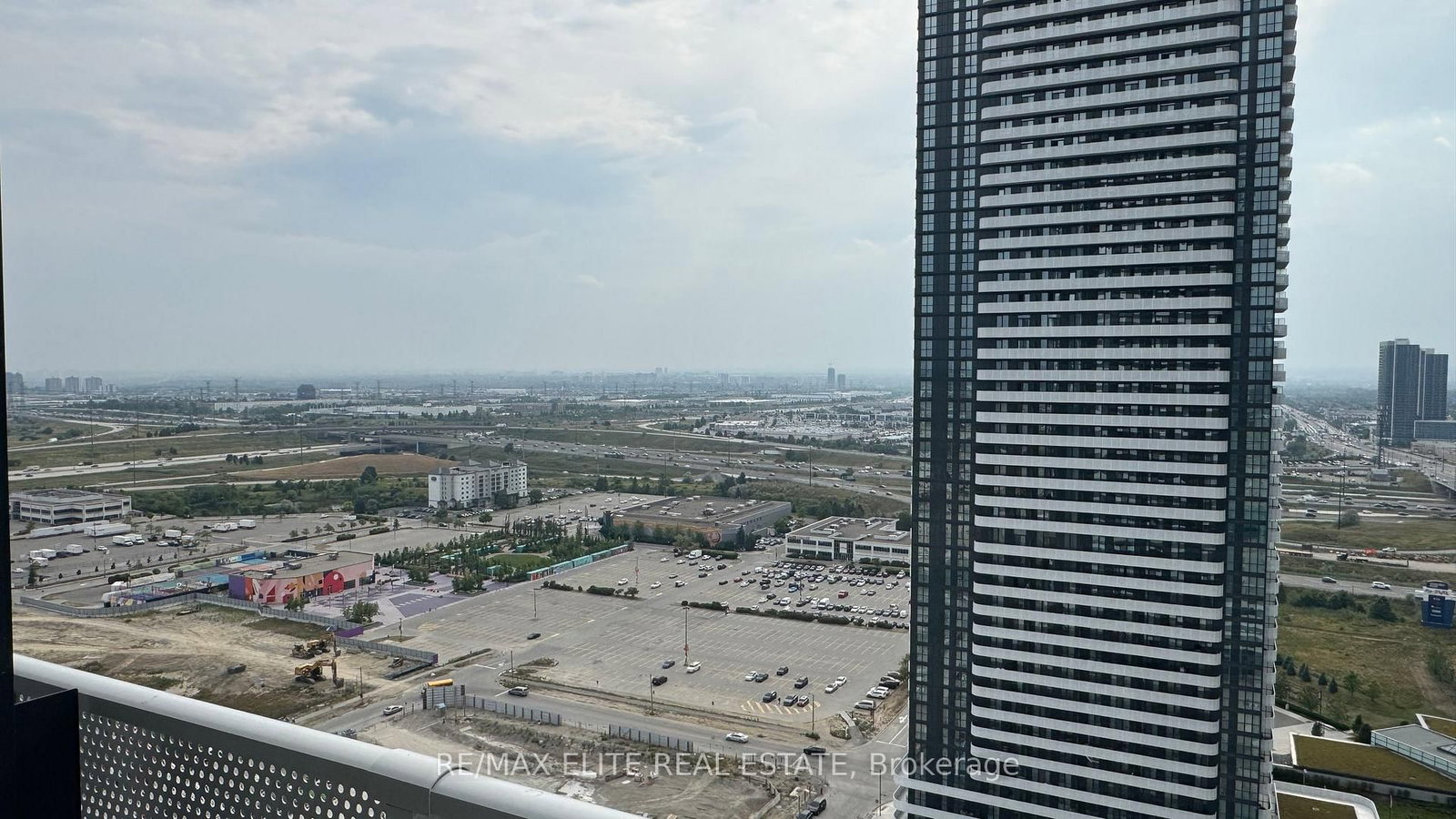 28 Interchange Way, Unit 2903 - Photo 10