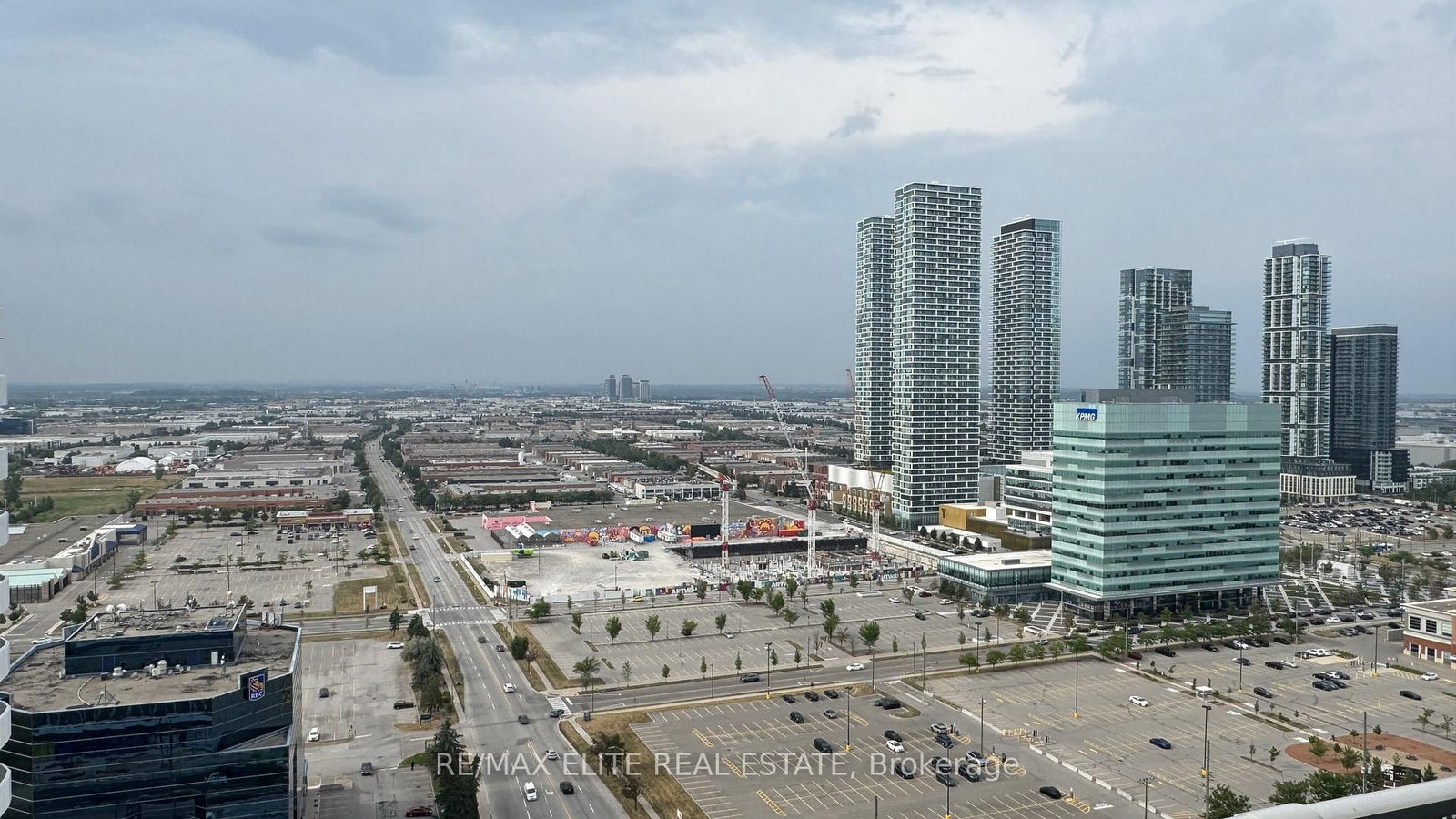 28 Interchange Way, Unit 2903 - Photo 11