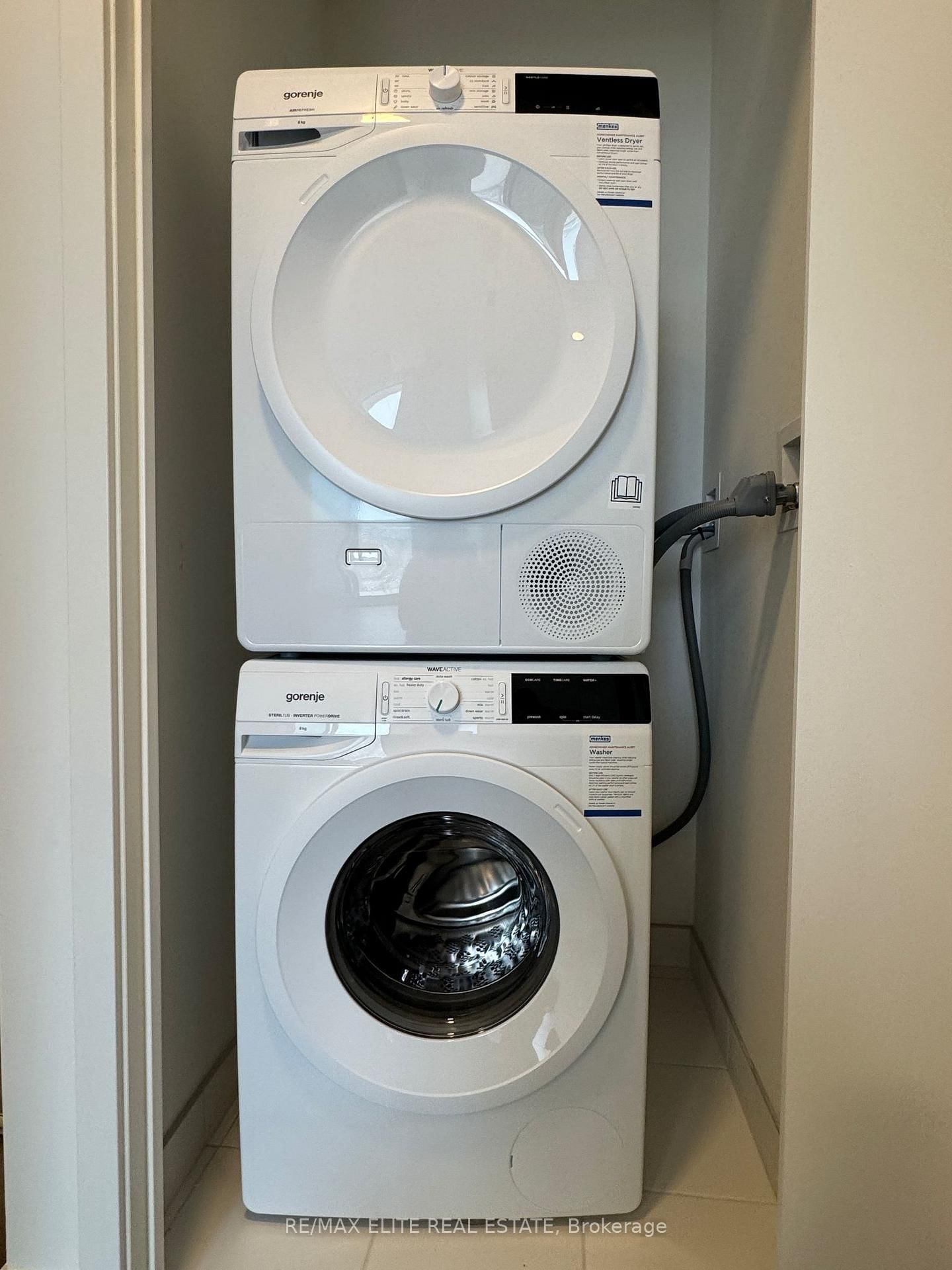 28 Interchange Way, Unit 2903 - Photo 4