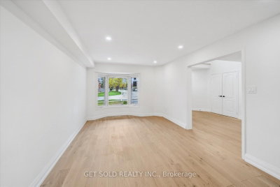 27 Edenbridge Drive • Vaughan, ON photo 5