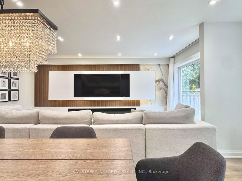 2247 Rodick Rd, Markham, L6C 1R1 | Image 2