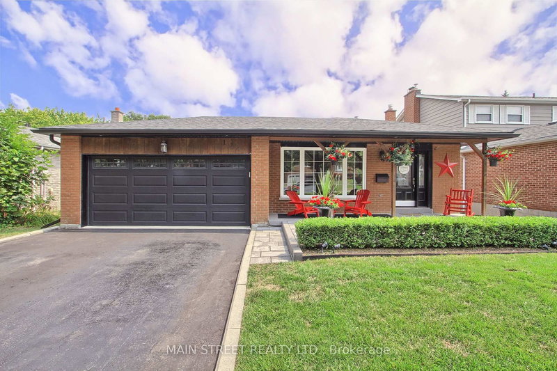 124 Lee Ave, Bradford West Gwillimbury, L3Z 1A9 | Image 2