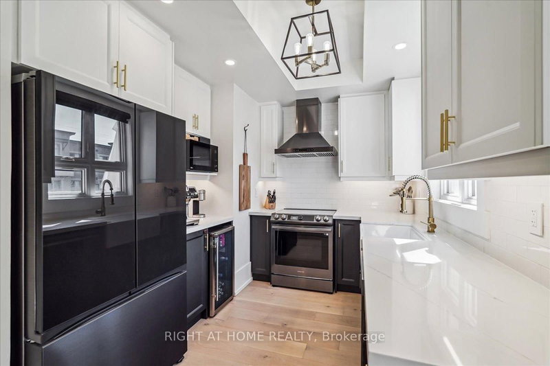 14 - 105 Kayla Cres, Vaughan, L6A 4W3 | Image 3