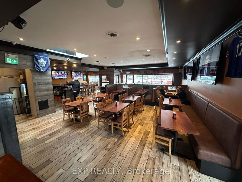 111 - 9580 Yonge St, Richmond Hill, L4C 1V6 | Image 2