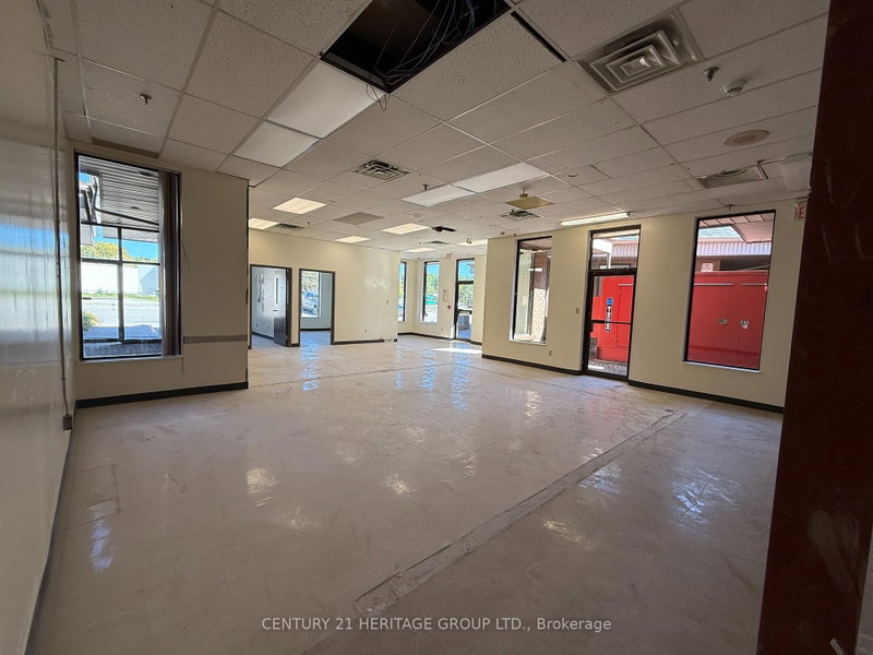 204 Simcoe Ave photo 5