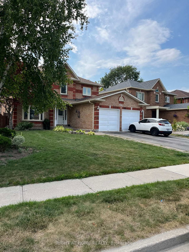 Main & Upper - 382 Chambers Crescent