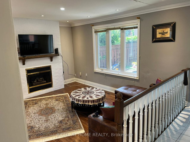 Main & Upper - 382 Chambers Crescent