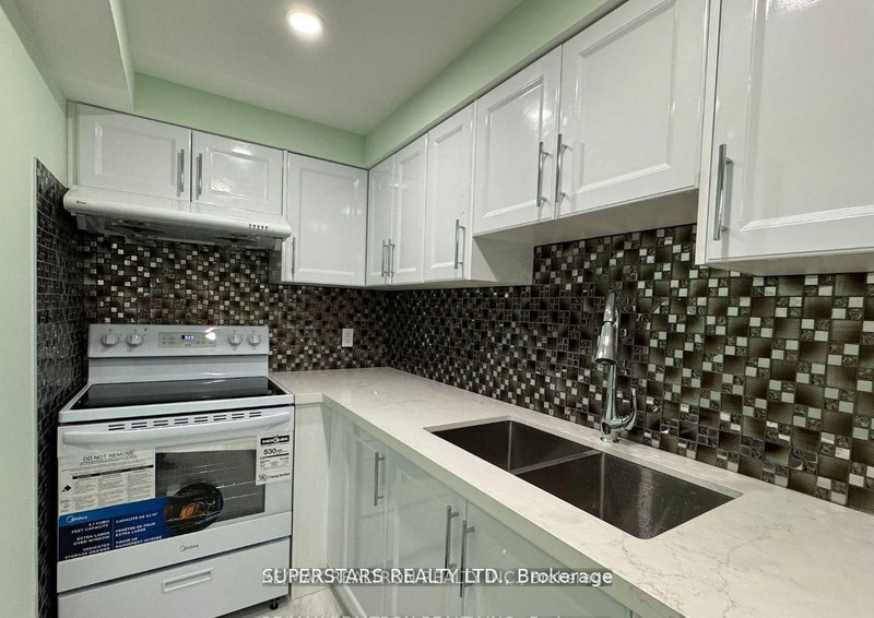 742 Hammersly Blvd, Markham, L6E 2B2 | Image 2