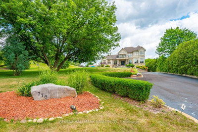 776 Woodland Acres Crescent — photo 4