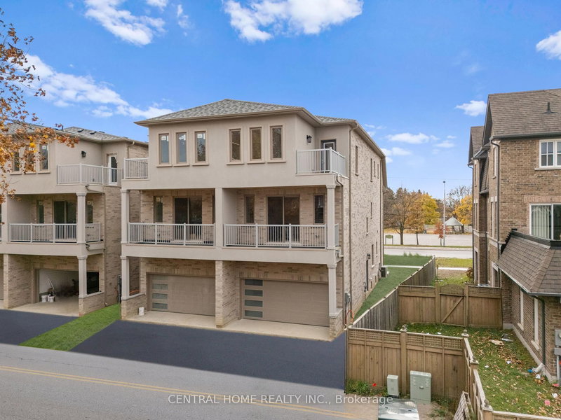 2946 Elgin Mills Rd E, Markham, L6C 1K9 | Image 2