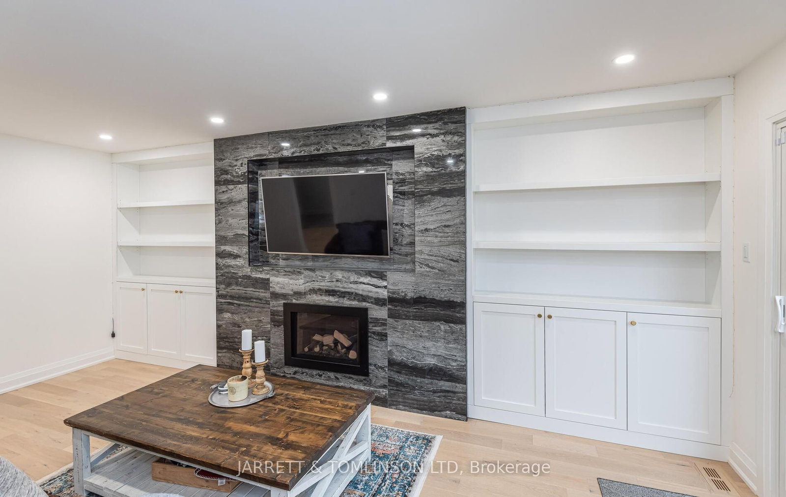 Listing Image 16