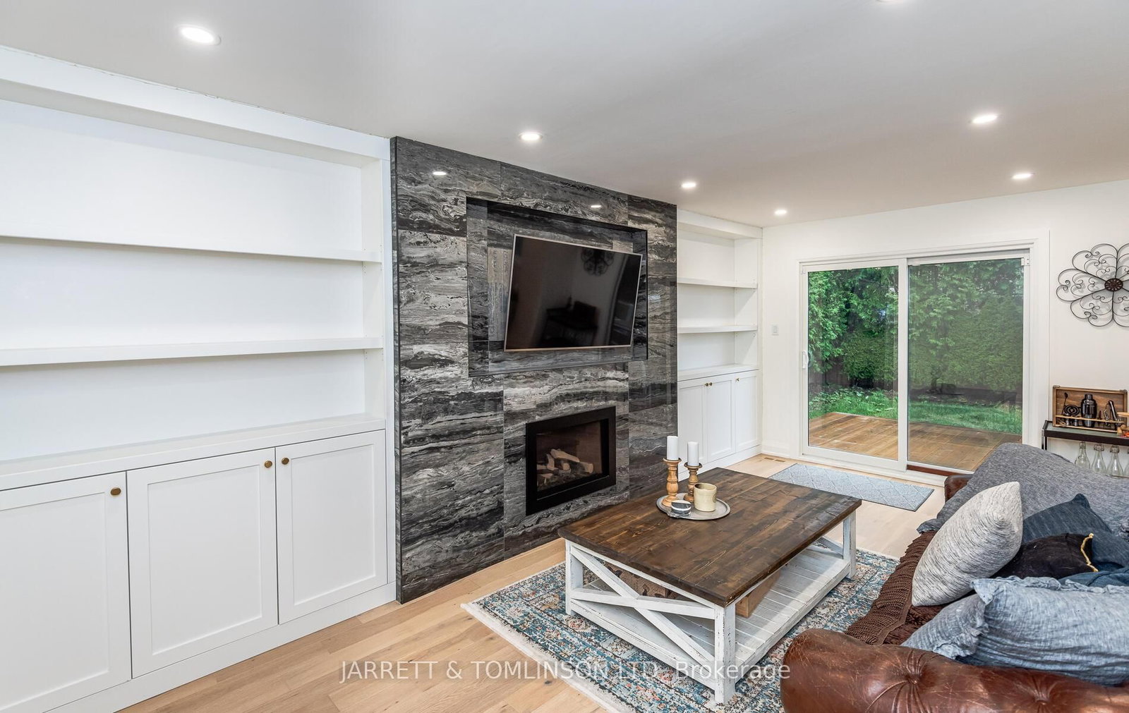 Listing Image 17