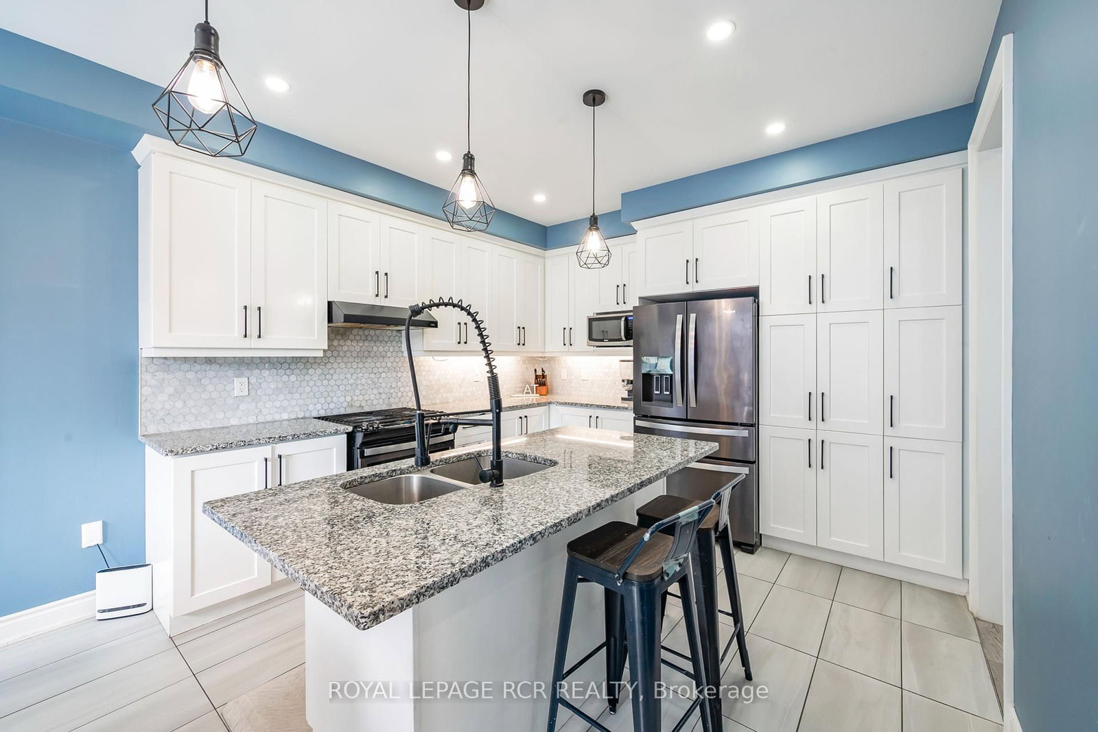 Listing Image 13
