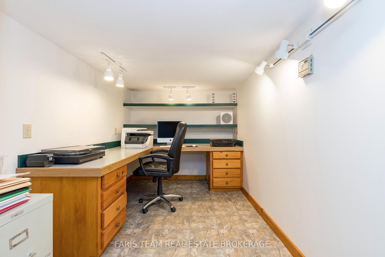 Listing Image 25