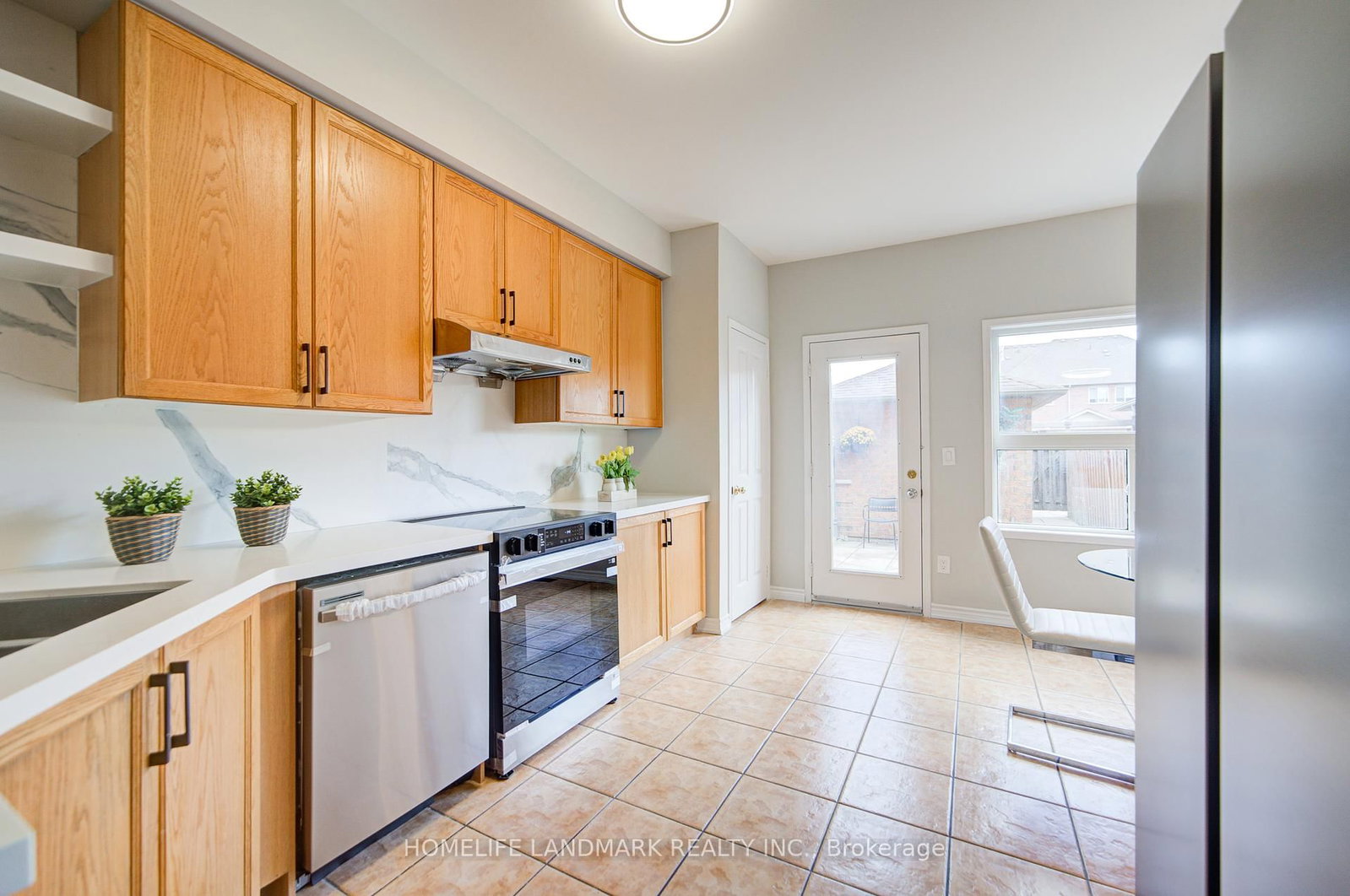 Listing Image 13