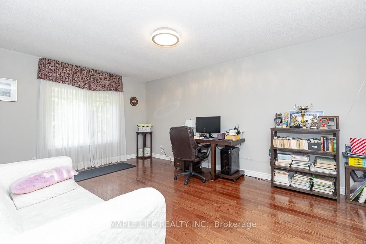 Listing Image 20