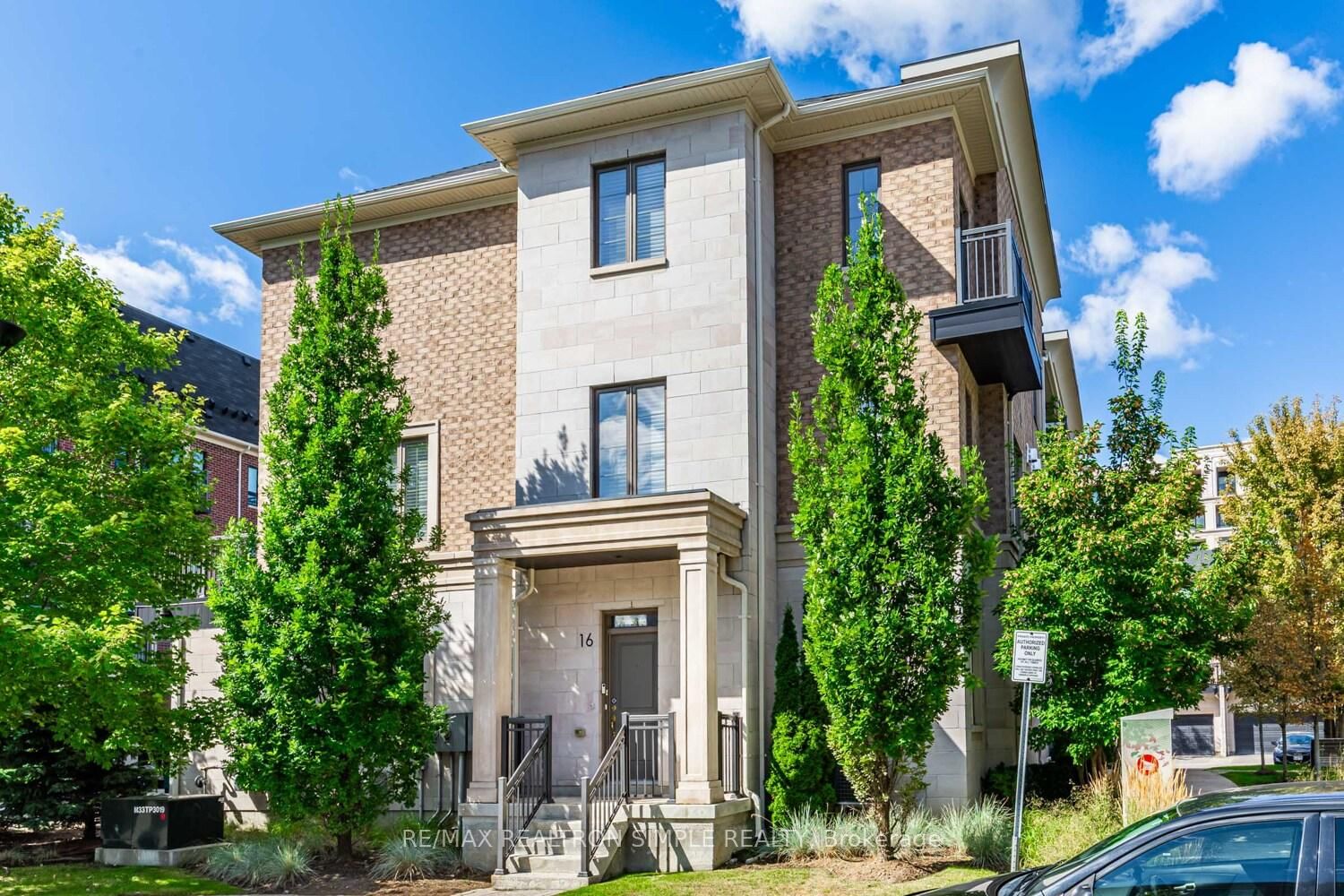 Townhouse sold at 16 American Elm Way, Markham, Ontario, L3R 1L6 - Unionville - MLS: N12372636