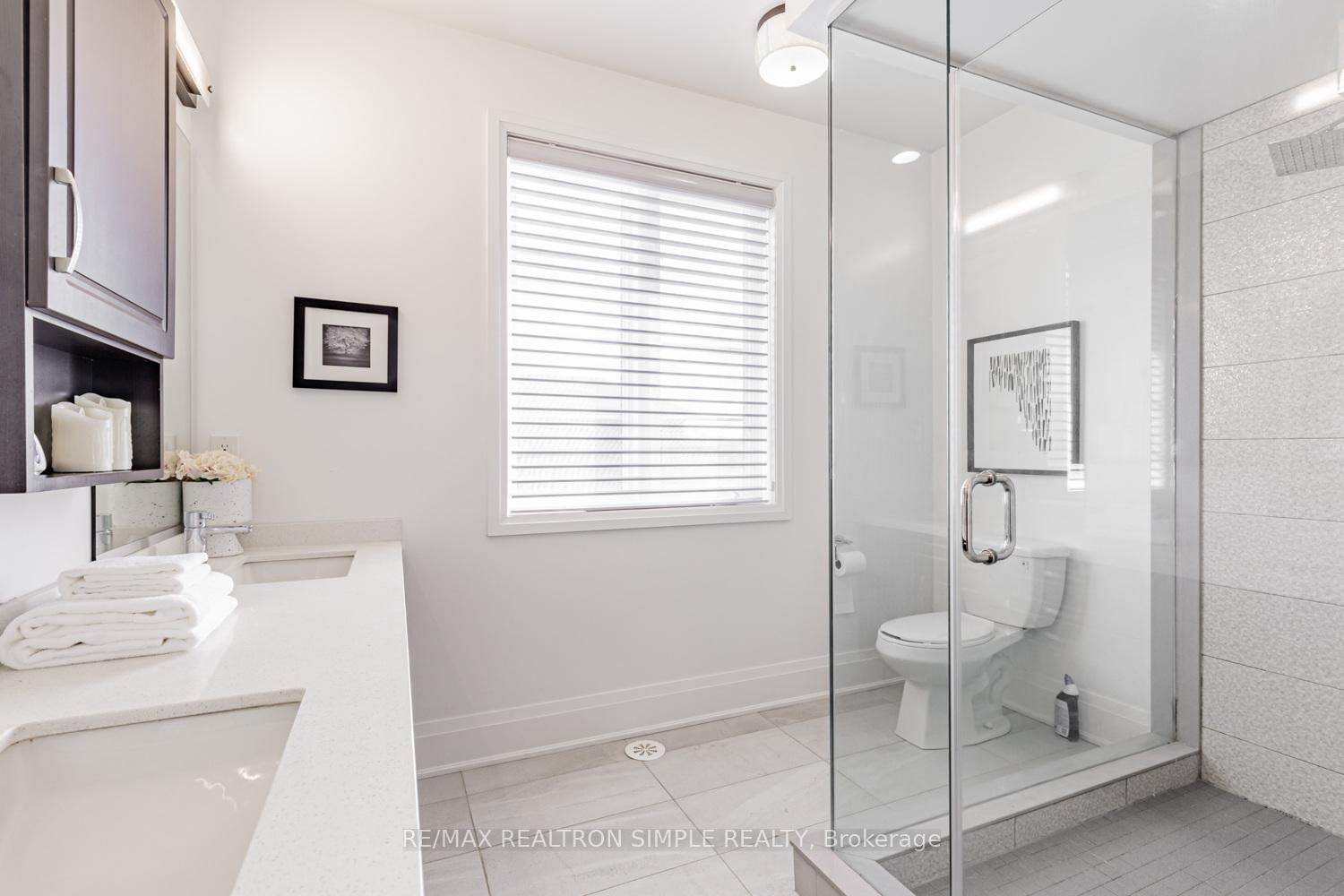 Townhouse sold at 16 American Elm Way, Markham, Ontario, L3R 1L6 - Unionville - MLS: N12372636