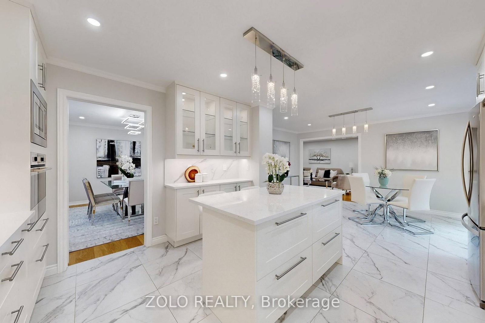 Listing Image 12