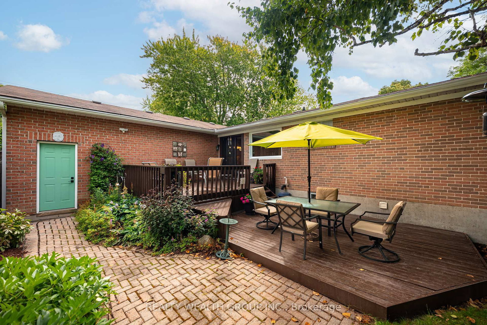 Listing Image 11