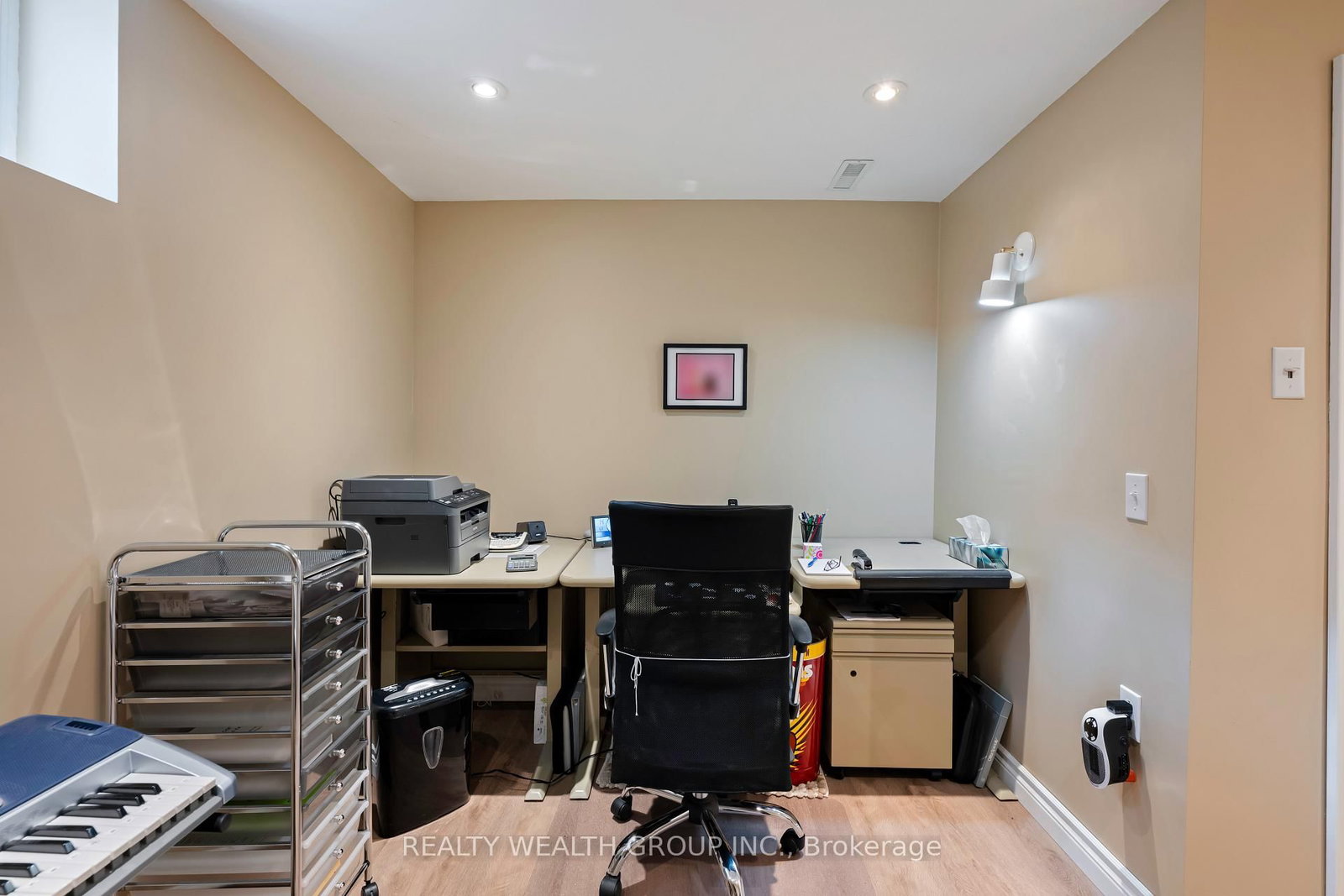Listing Image 32