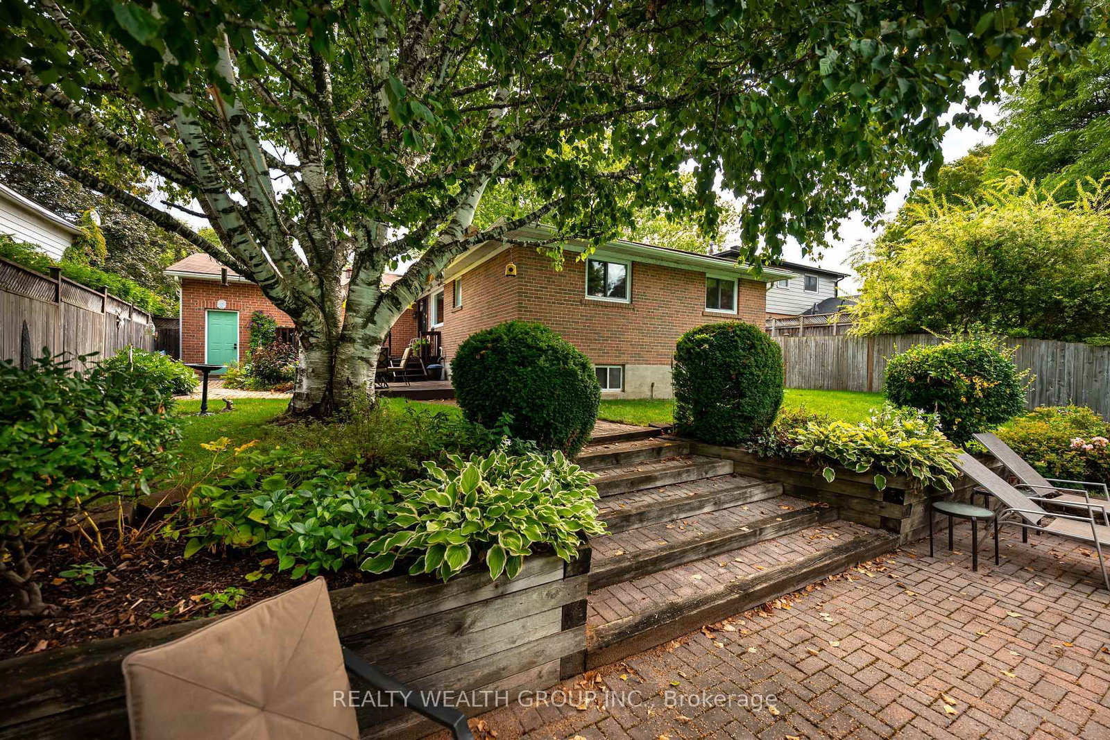 Listing Image 9