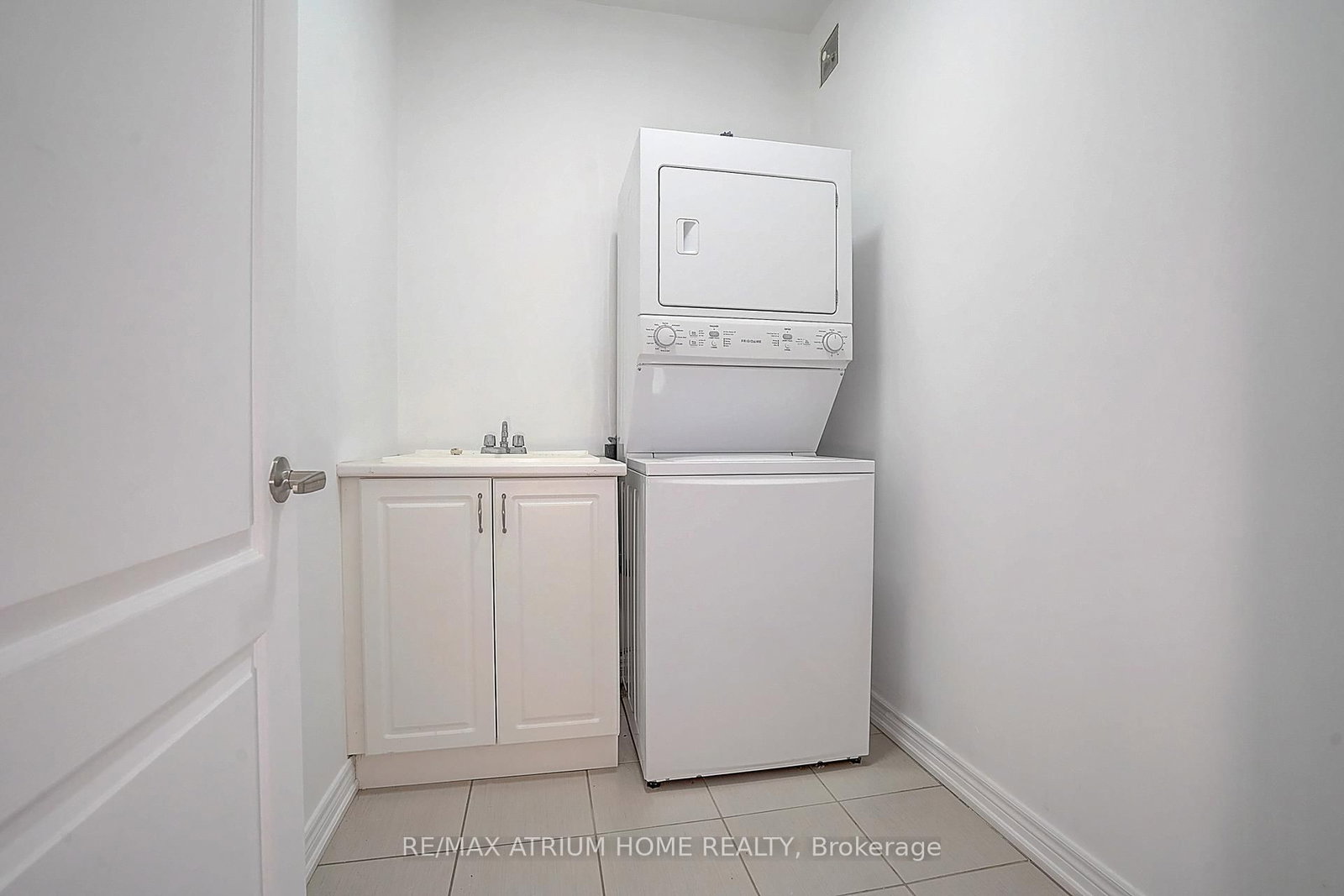 Listing Image 38