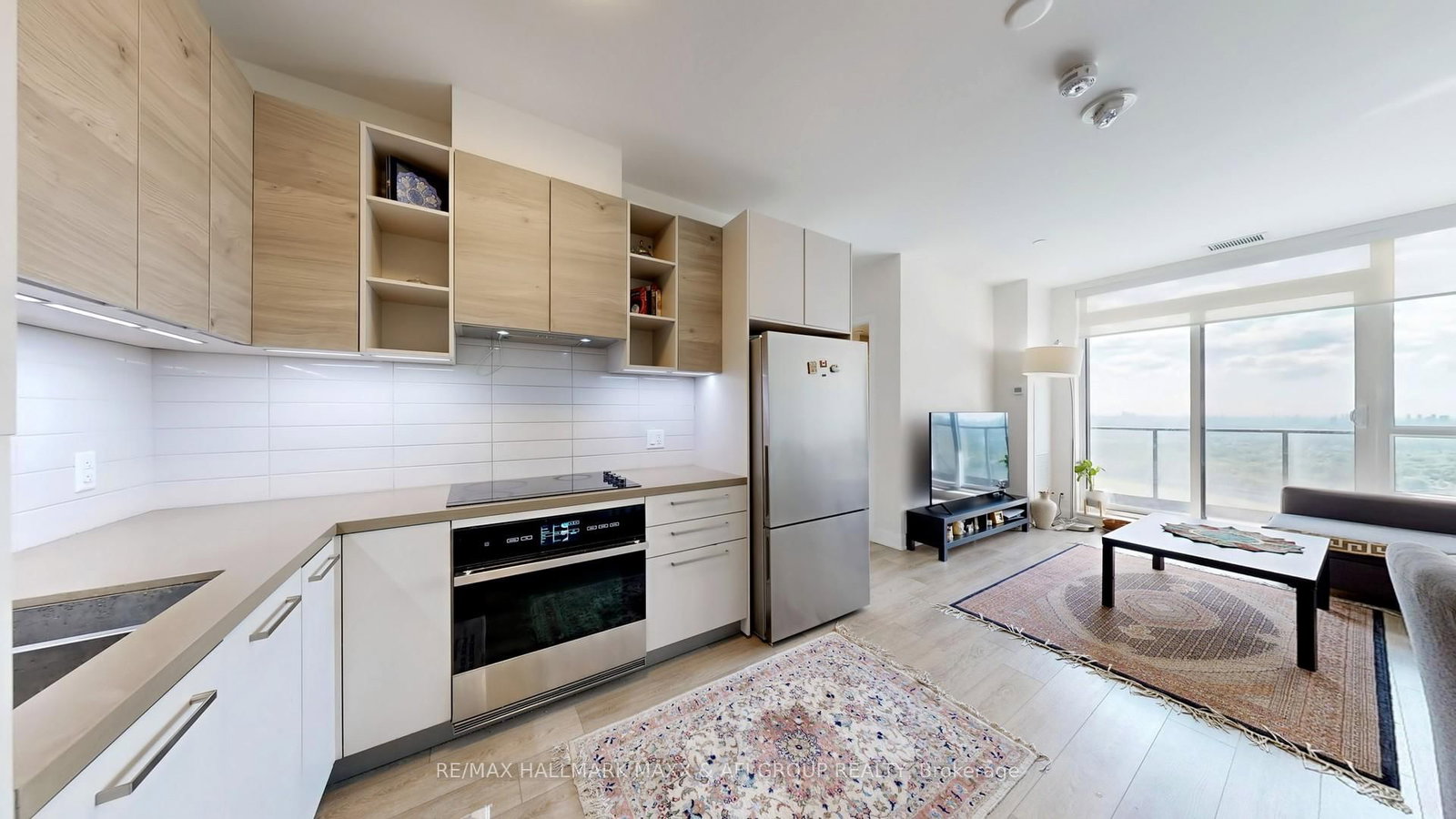 Listing Image 19