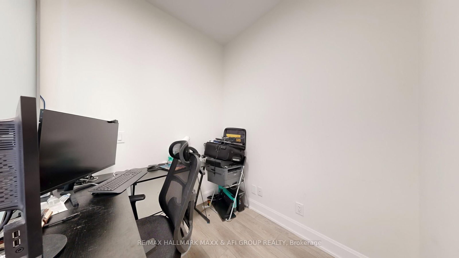 Listing Image 30