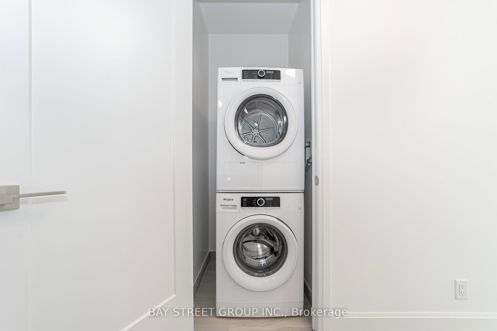 Listing Image 30