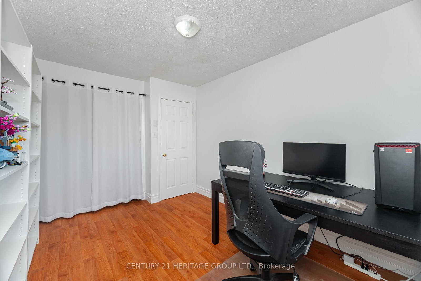 Listing Image 19