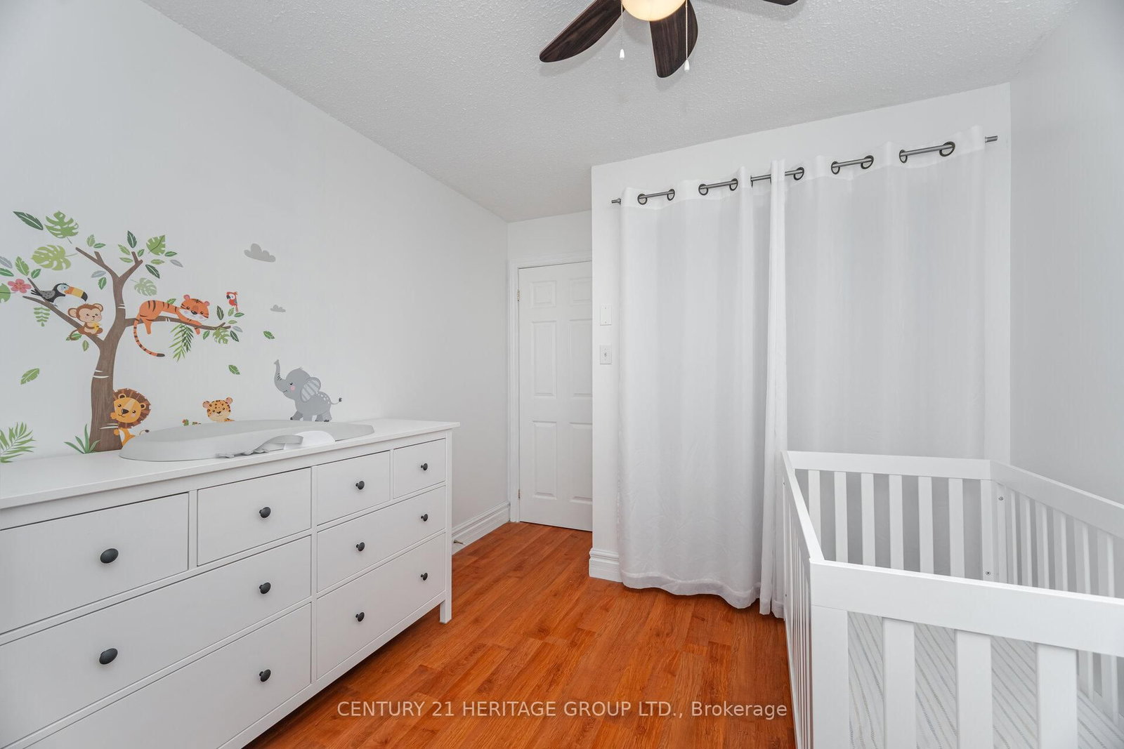 Listing Image 21