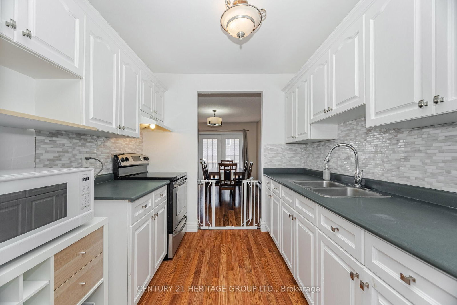 Listing Image 9
