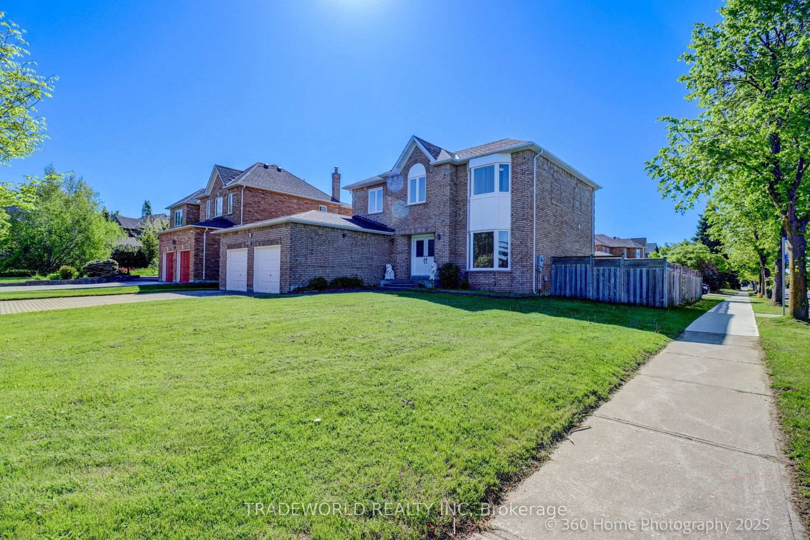Detached House sold at 80 Eyer Drive, Markham, Ontario, L6C 1S3 - Cachet - MLS: N12374491