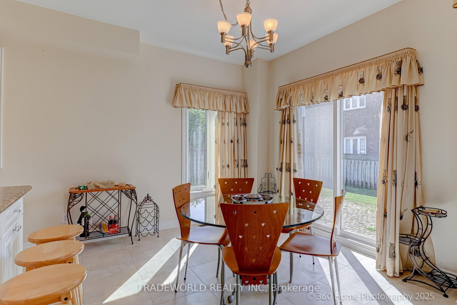 Detached House sold at 80 Eyer Drive, Markham, Ontario, L6C 1S3 - Cachet - MLS: N12374491