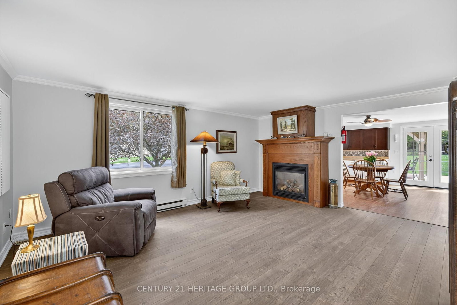 Listing Image 6