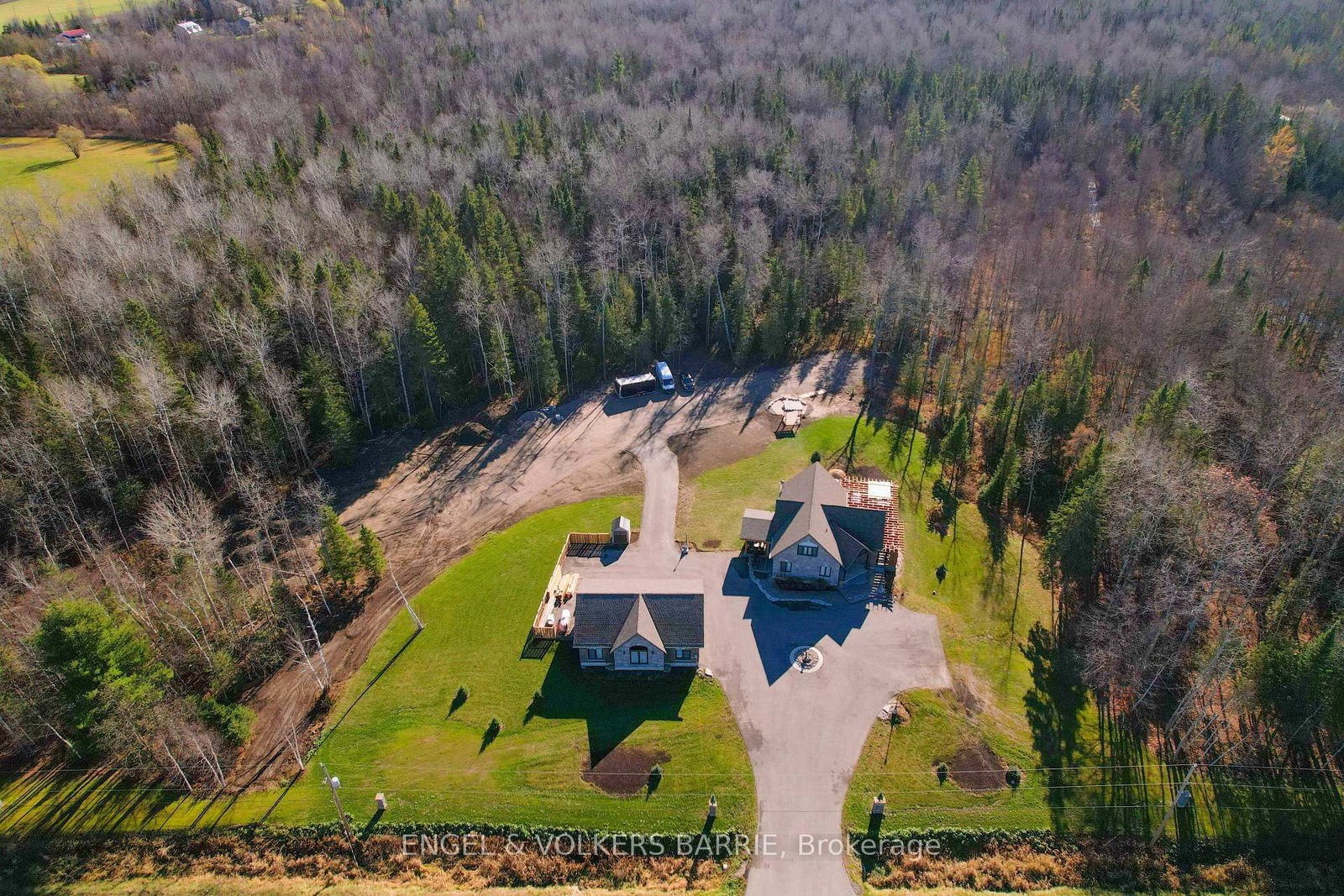 Detached House sold at 6605 County Road 21, Essa, Ontario, L9R 1V2 - Rural Essa - MLS: N12374852