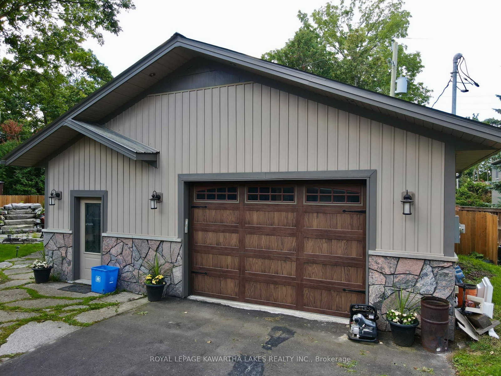 Listing Image 45